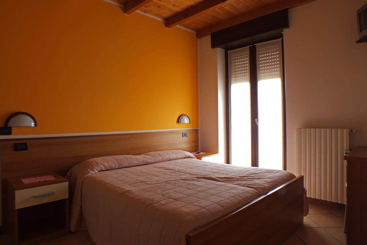 Albergo Ristorante Innocenti Ardenno Luaran gambar